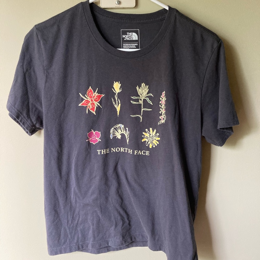 North Face navy blue cropped graphic tee